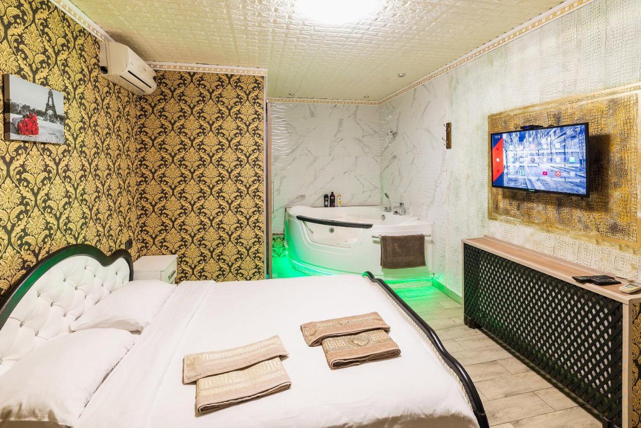 Смарт Апартаменты Джакузи Dnipro Exterior foto